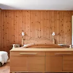 4 Bedroom Beautiful In 度假居