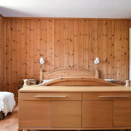 4 Bedroom Beautiful In Holiday home